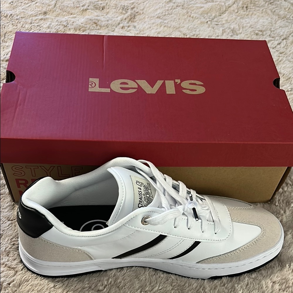 Levi's White and Black Sneakers Casual Athletic Design